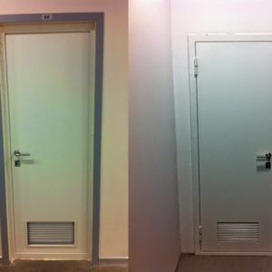 Противопожарная дверь в серверную комнату / серия FRM33417